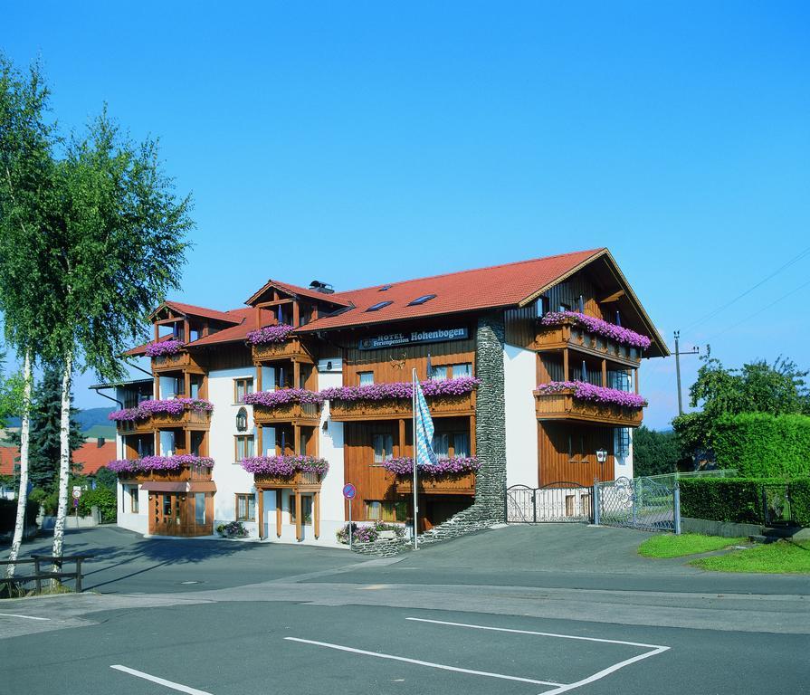 Genusshotel Hohenbogen ノイキルヒェン・バイム・ハイリゲン・ブルート エクステリア 写真