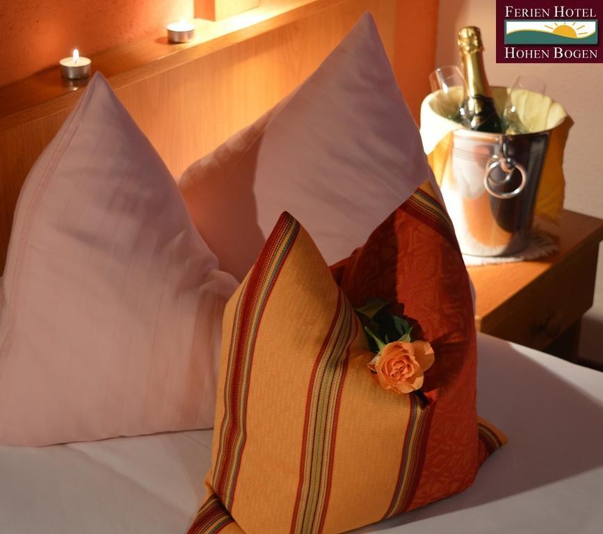 Genusshotel Hohenbogen ノイキルヒェン・バイム・ハイリゲン・ブルート エクステリア 写真